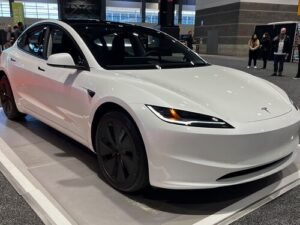 Tesla Model 3 Highland 2024